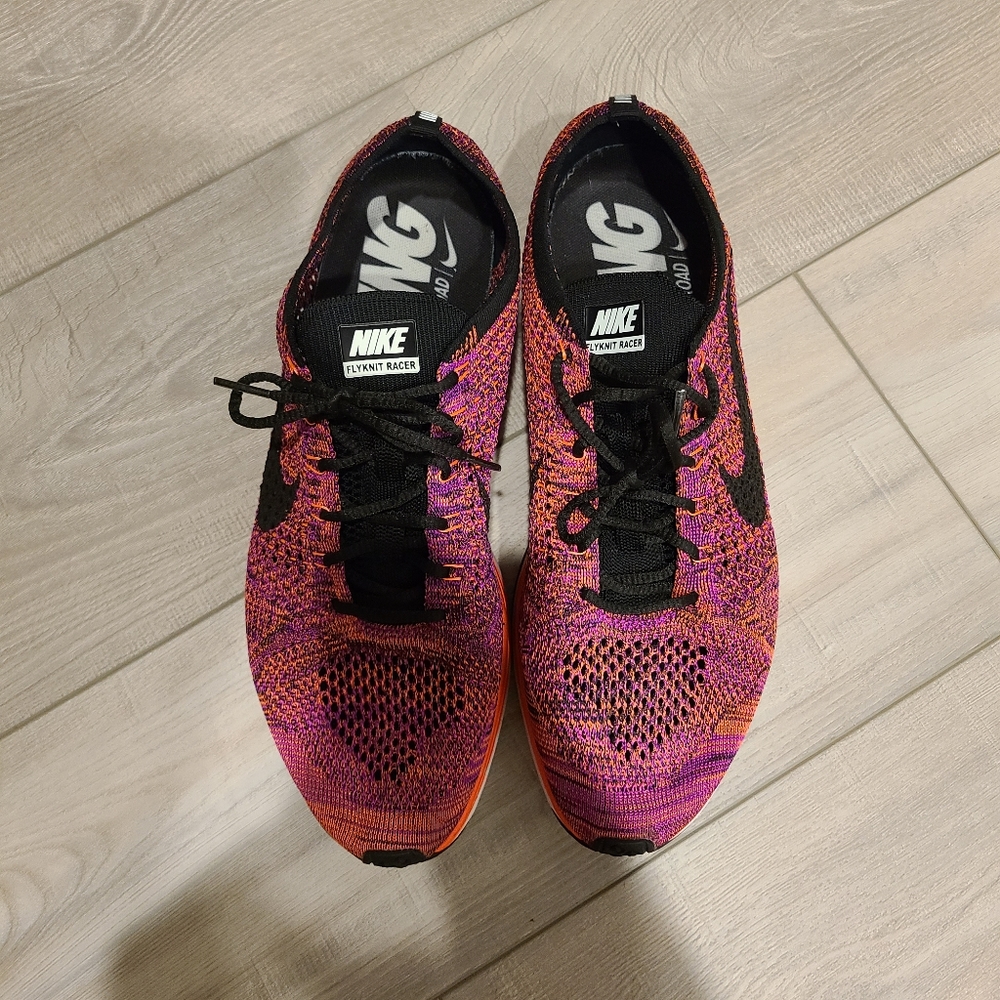 Nike Flyknit Racer - men Sz 11 - pink - excellent